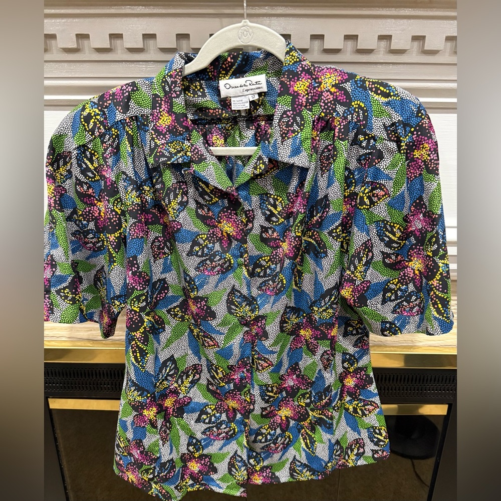 Vintage Oscar de la Renta Expressions Floral Women's Button Up Tee- Multicolor